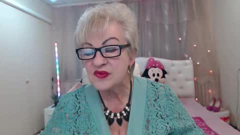 kaylesmoll online show from 09.13.25