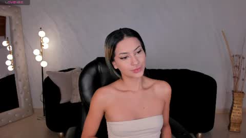 Snapshot of kayralanne chatting on 06.29.26 Kay online show from 06.29.26