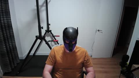 Snapshot of kaywolf89 chatting on 11.04.25 Neon online show from 11.04.25