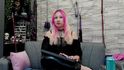 Snapshot of kaziaswart chatting on 12.24.24 Miss Kazia online show from 12.24.24