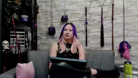 Snapshot of kaziaswart chatting on 11.20.25 Miss Kazia online show from 11.20.25