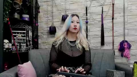 Snapshot of kaziaswart chatting on 12.21.25 Miss Kazia online show from 12.21.25