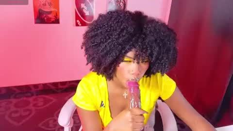 Snapshot of kehlannis_ chatting on 06.18.26 Kehlannis online show from 06.18.26