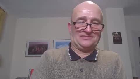 Snapshot of keilie1 chatting on 12.22.25 keilie1 online show from 12.22.25