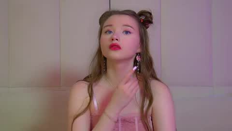 Keira online show from 05.04.26