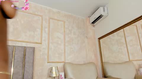 keirahartz online show from 02.26.25