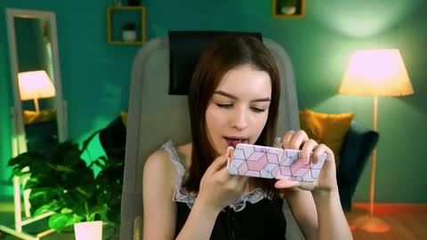 kelliebanshe online show from 04.02.26