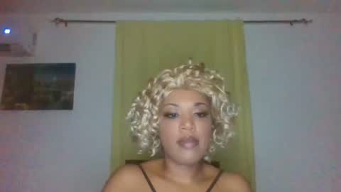 Snapshot of kelliecapri chatting on 06.18.26 Kellie online show from 06.18.26