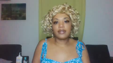 Snapshot of kelliecapri chatting on 06.19.26 Kellie online show from 06.19.26
