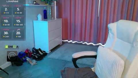 Snapshot of kellielowie chatting on 05.07.26 kellielowie online show from 05.07.26