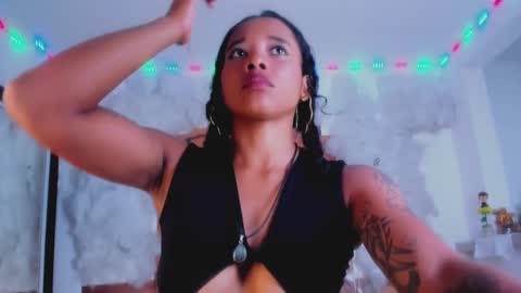 kelly__thomson online show from 02.13.25