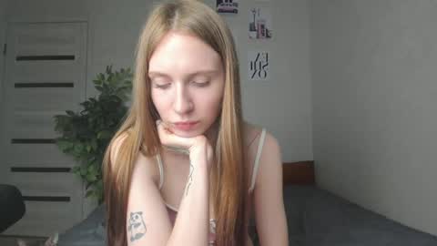 Snapshot of kelly_gerzikaaa chatting on 05.08.26 kelly_gerzikaaa online show from 05.08.26