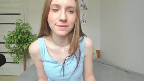 Snapshot of kelly_gerzikaaa chatting on 05.17.26 kelly_gerzikaaa online show from 05.17.26