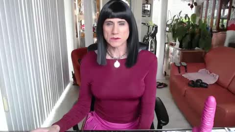 Snapshot of kellyannelynn chatting on 01.05.25 kellyanne Lynn but please call me fucktoy online show from 01.05.25