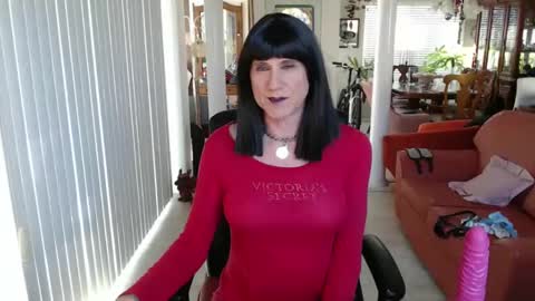 Snapshot of kellyannelynn chatting on 03.01.25 kellyanne Lynn but please call me fucktoy online show from 03.01.25