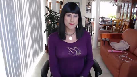 Snapshot of kellyannelynn chatting on 10.11.25 kellyanne Lynn but please call me fucktoy online show from 10.11.25