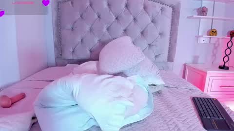 kellyMillian  online show from 12.27.24