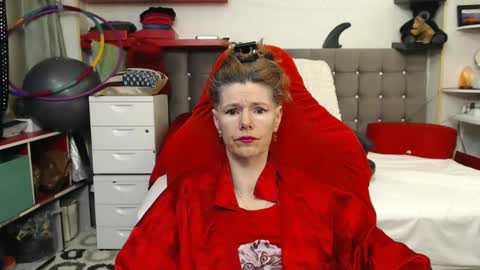 kelly online show from 02.12.25