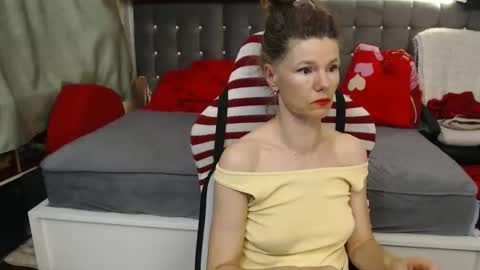 Snapshot of kellynumber chatting on 05.10.26 kelly online show from 05.10.26