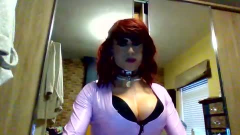 kellypvc1 online show from 10.14.25