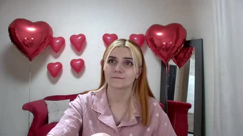 Kelly Stoneys online show from 02.10.25