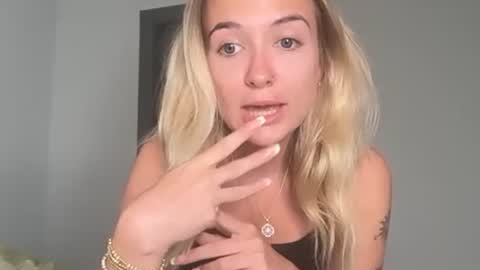 Kelsey Blu online show from 05.17.26