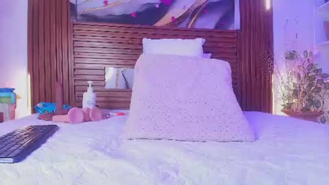 Snapshot of kemdall_lopez chatting on 07.17.26 kemdall lopez online show from 07.17.26