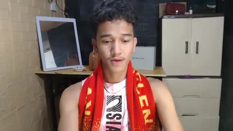 Snapshot of ken_bigcockxx chatting on 02.02.25 Ken online show from 02.02.25