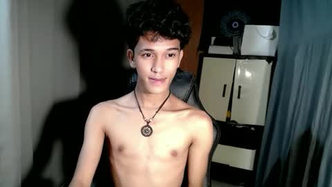 Snapshot of ken_bigcockxx chatting on 10.27.25 Ken online show from 10.27.25