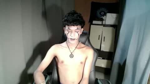 Snapshot of ken_bigcockxx chatting on 10.29.25 Ken online show from 10.29.25