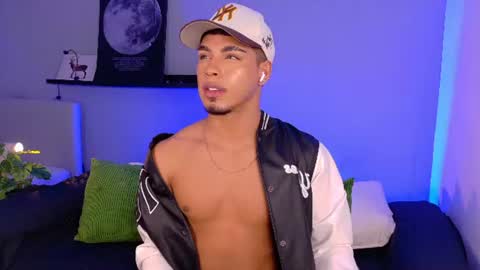   online show from 08.04.26