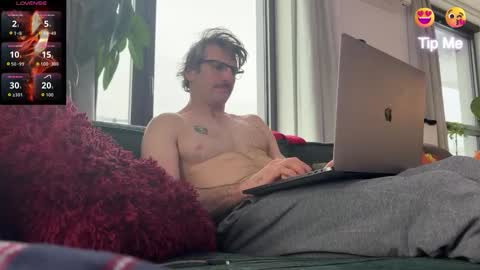 Snapshot of ken_davids chatting on 01.10.26 KenD online show from 01.10.26