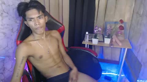 ken_minjun online show from 02.04.26