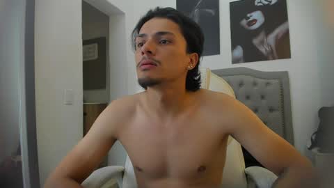 Snapshot of ken_valkov chatting on 04.10.26 Ken Valkov online show from 04.10.26