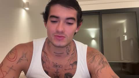 Snapshot of kenboyea_ chatting on 09.15.25 luis carlos esteban online show from 09.15.25