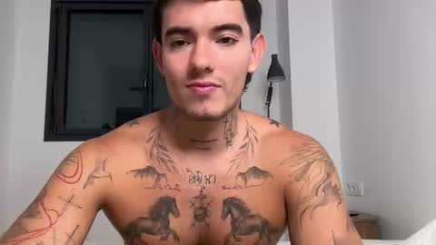 Snapshot of kenboyea_ chatting on 09.26.25 luis carlos esteban online show from 09.26.25