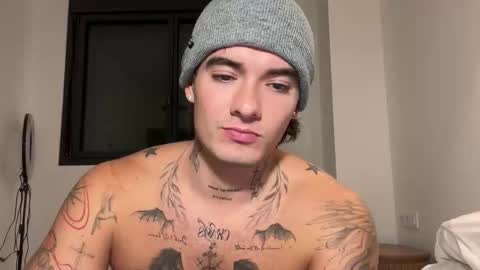 Snapshot of kenboyea_ chatting on 11.06.25 luis carlos esteban online show from 11.06.25