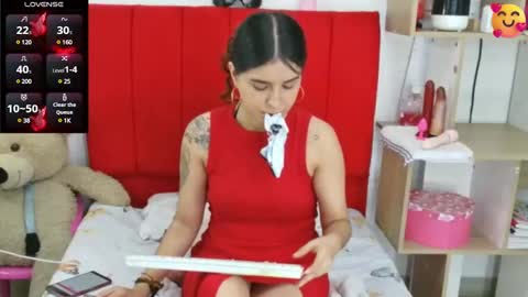 Snapshot of kendal_2 chatting on 03.07.25 Mariana online show from 03.07.25