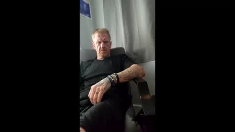 Snapshot of kendall21978 chatting on 04.25.26 kendall21978 online show from 04.25.26