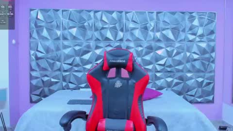 Kendall online show from 03.11.25