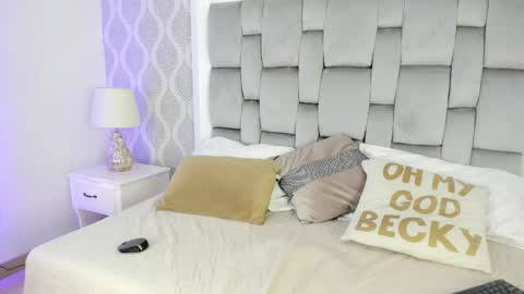 Snapshot of kendall7_ chatting on 03.10.25 Kendall online show from 03.10.25