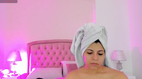 Kendall online show from 11.11.25