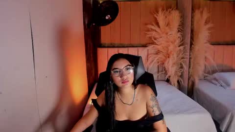 Snapshot of kendallmeyers chatting on 04.19.26 Kendall Meyers online show from 04.19.26