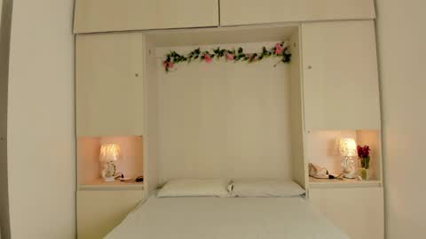 Kendal online show from 02.06.26