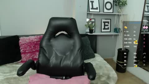 Kendall  online show from 07.05.26