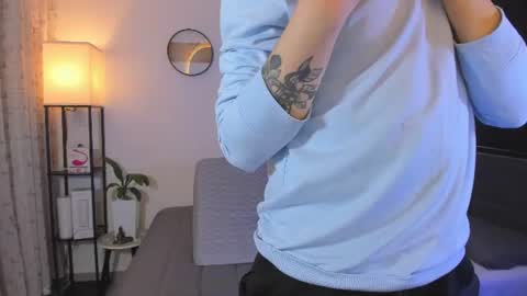Snapshot of kendel_dimitri chatting on 06.17.26 kendel_dimitri online show from 06.17.26