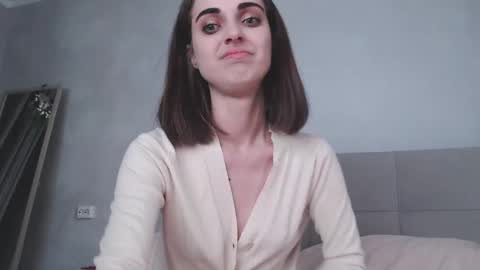 Snapshot of kendi_snow chatting on 02.15.25 kendi snow online show from 02.15.25