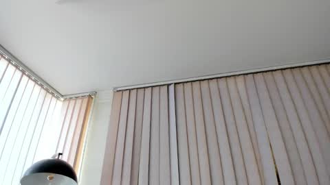 Kendra crow online show from 12.21.25