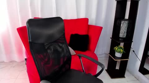 Snapshot of kendra_hot chatting on 05.26.26 Kendra Hot online show from 05.26.26