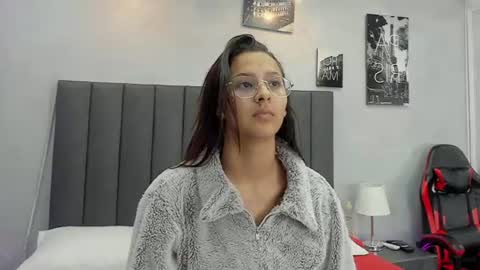 Snapshot of kendra_london chatting on 07.06.26 Kendra London online show from 07.06.26
